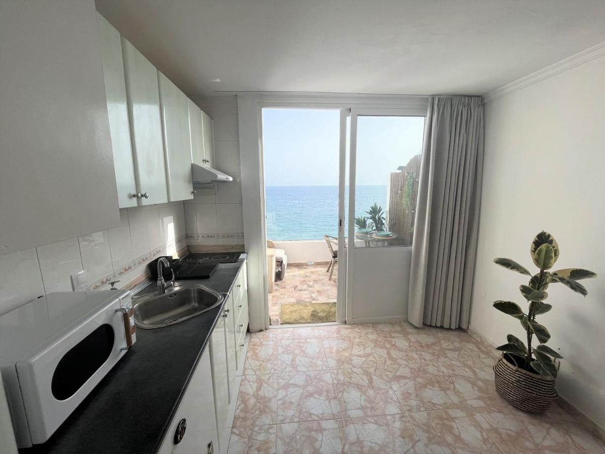 Ocean Views - Beach Apartment Паталавака Екстер'єр фото